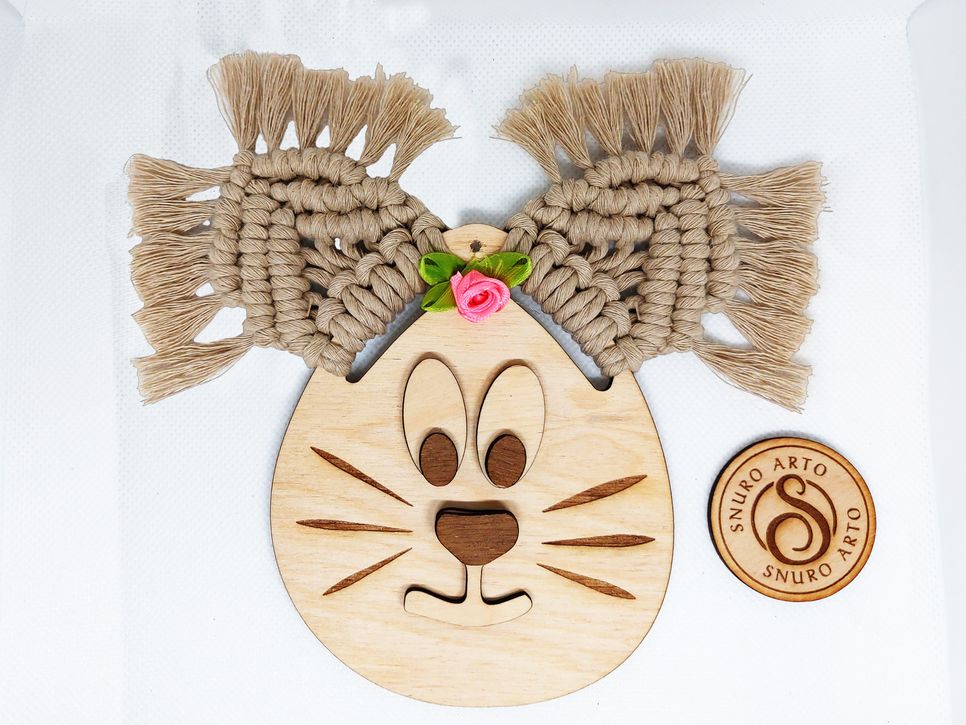 Kávová - krátké uši