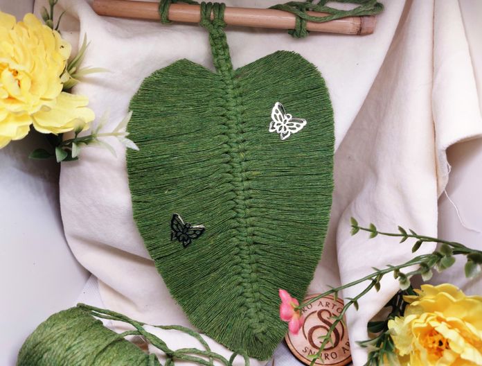 Makramé závěsný list kalatea